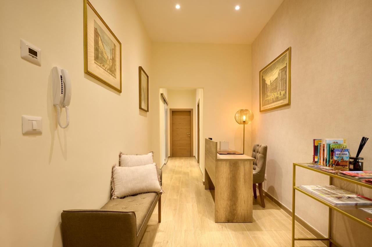 D'Azeglio 62 Luxury Rooms 볼로냐 외부 사진