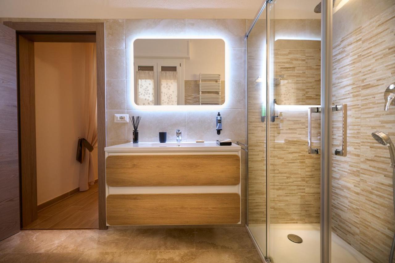 D'Azeglio 62 Luxury Rooms 볼로냐 외부 사진
