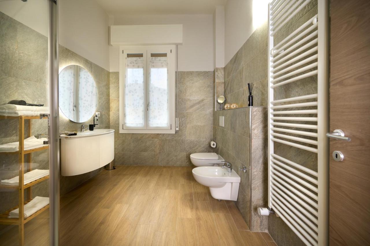 D'Azeglio 62 Luxury Rooms 볼로냐 외부 사진