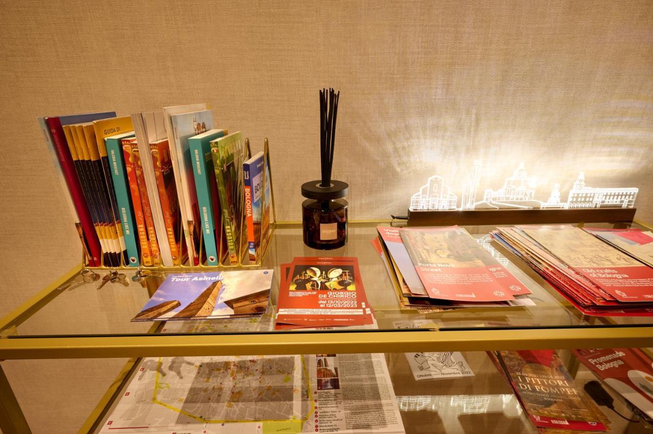 D'Azeglio 62 Luxury Rooms 볼로냐 외부 사진