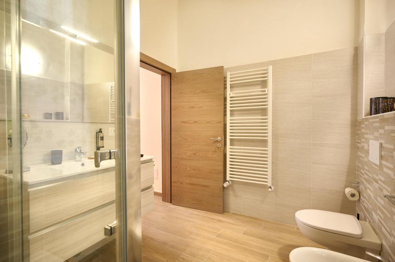 D'Azeglio 62 Luxury Rooms 볼로냐 외부 사진