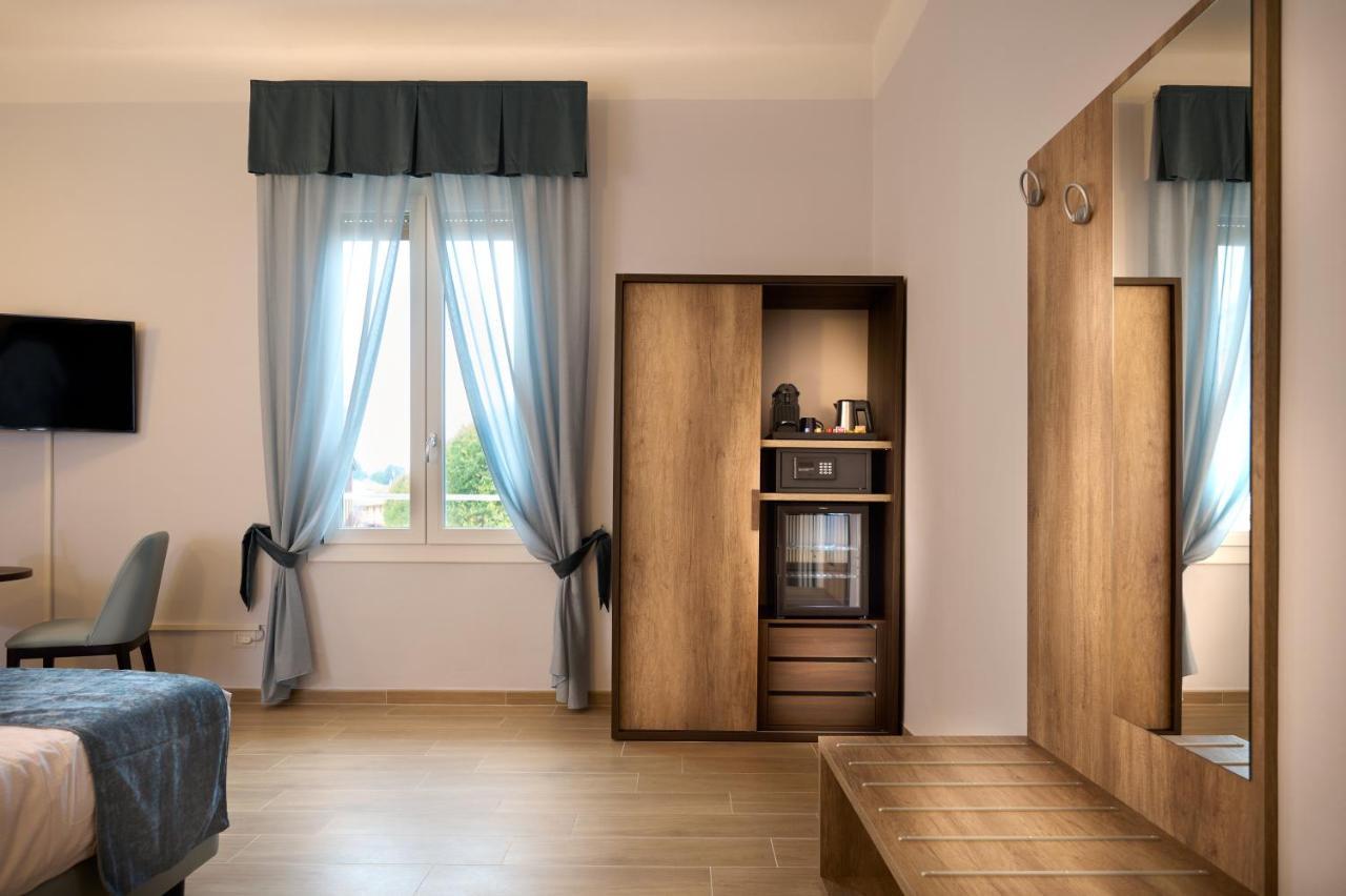 D'Azeglio 62 Luxury Rooms 볼로냐 외부 사진